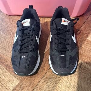 Nike Air Max Dawn - black/white-  women’s size 7.5